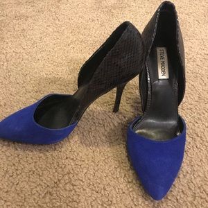 Steve Madden snakeskin pumps